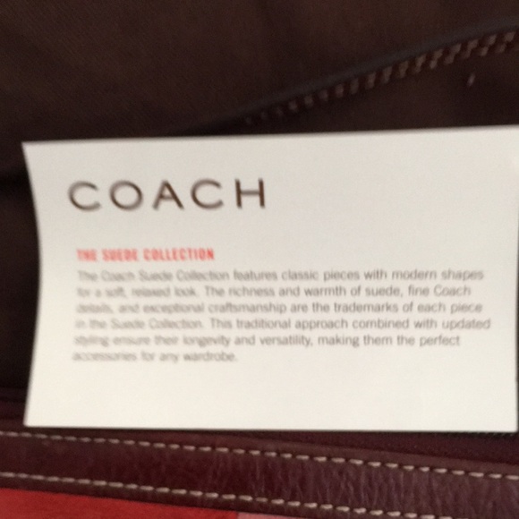 Authentic Coach suede wristlet - Picture 4 of 6